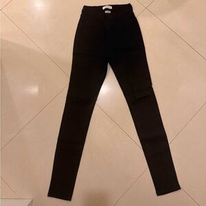 Vibrant MIU Black skinny jeans
